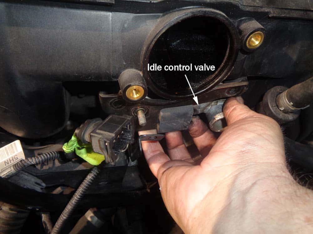 See U20U3 repair manual